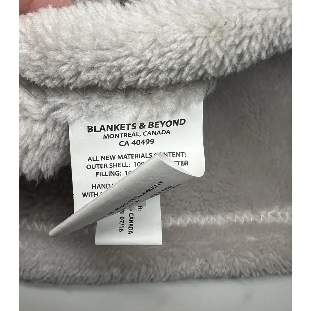 Blankets and Beyond White Gray Elephant Security Blanket Baby Lovey Plush Toy